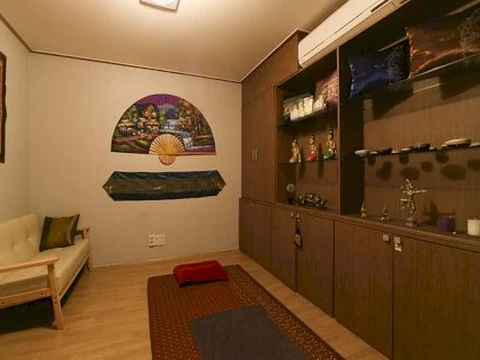 중앙동 샤인테라피&타이(부산) 매장 사진