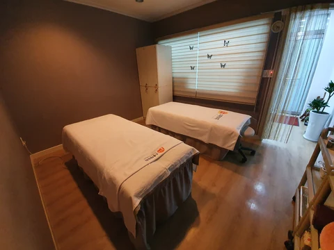 네오미에스테틱 매장 사진 1 — 연수구 동춘동